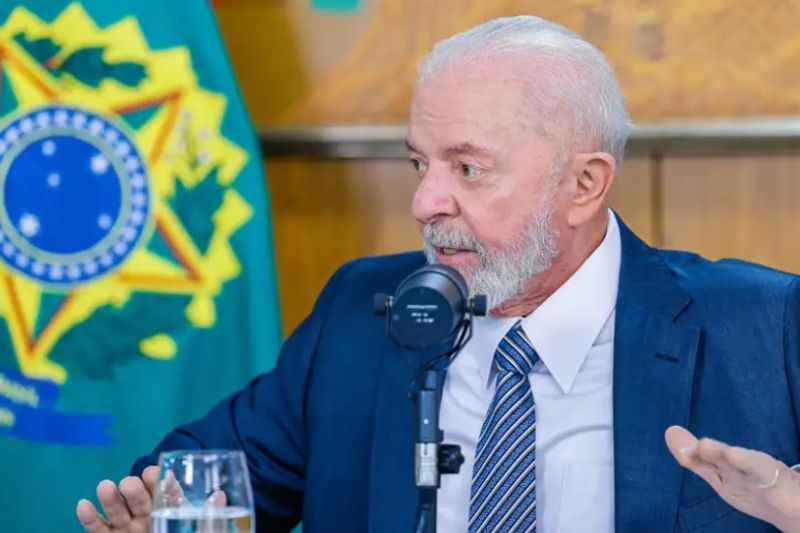 Lula descarta desvinculação de aposentadoria do salário mínimo