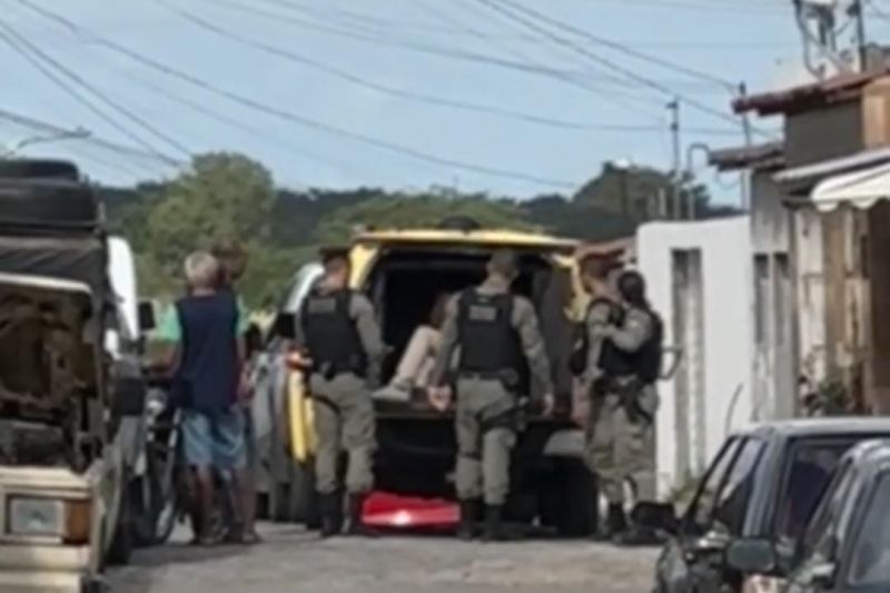 Homem é preso suspeito de agredir funcionária de oficina mecânica em Delmiro Gouveia