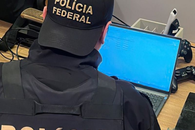 PF investiga fraudes em sistema de vacinação do Ministério da Saúde