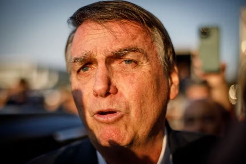Defesa diz que Bolsonaro não tinha ingerência sobre joias recebidas