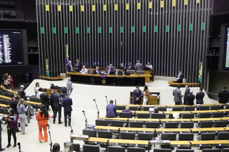 Câmara aprova urgência de texto sobre impostos da reforma tributária