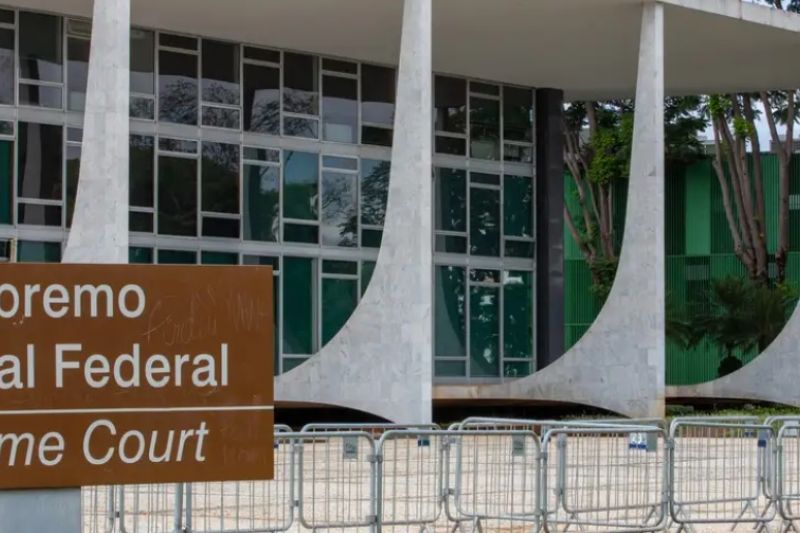 Abin Paralela: Moraes retira sigilo de áudio de conversa de Bolsonaro