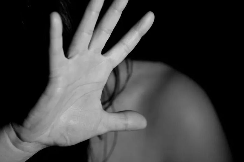 Brasil tem 1 estupro a cada 6 minutos; meninas negras de até 13 anos são as grandes vítima