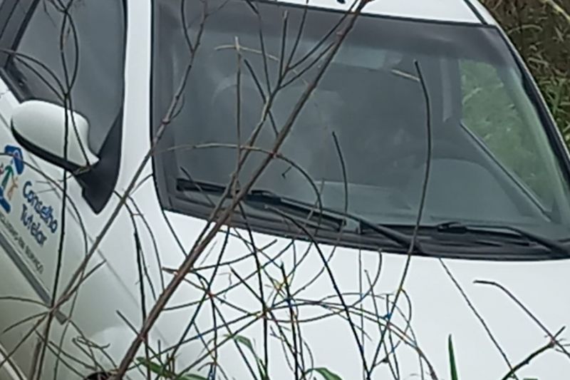 Homem é assassinado a tiros dentro de veículo do Conselho Tutelar em Água Branca