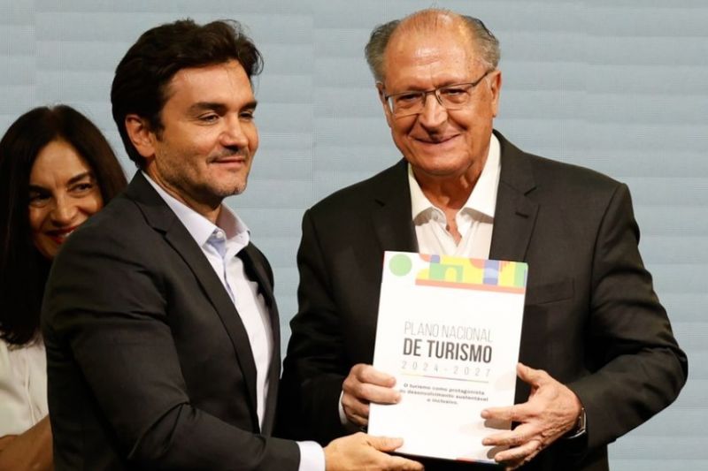 Governo quer atrair 8,1 milhões de turistas internacionais até 2027