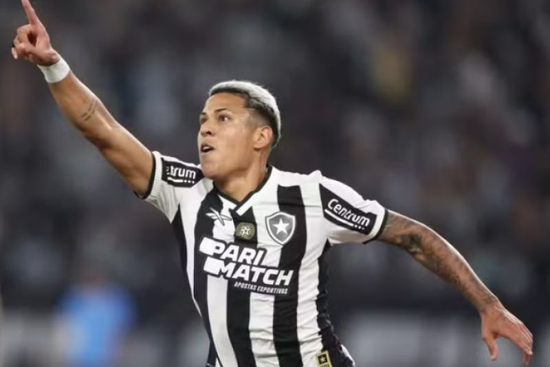 Botafogo tem noite quase perfeita, e 4 a 1 sai barato para o Flamengo