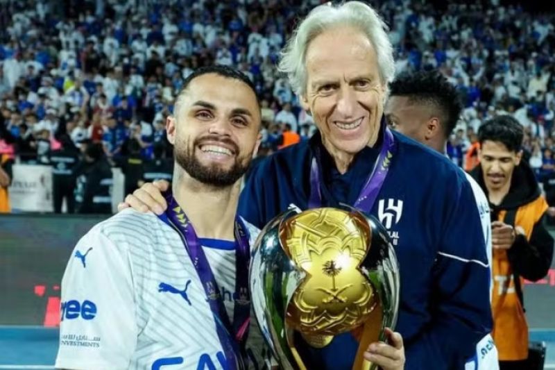 Michael tem reunião positiva por saída do Al Hilal; Flamengo espera atacante até quinta