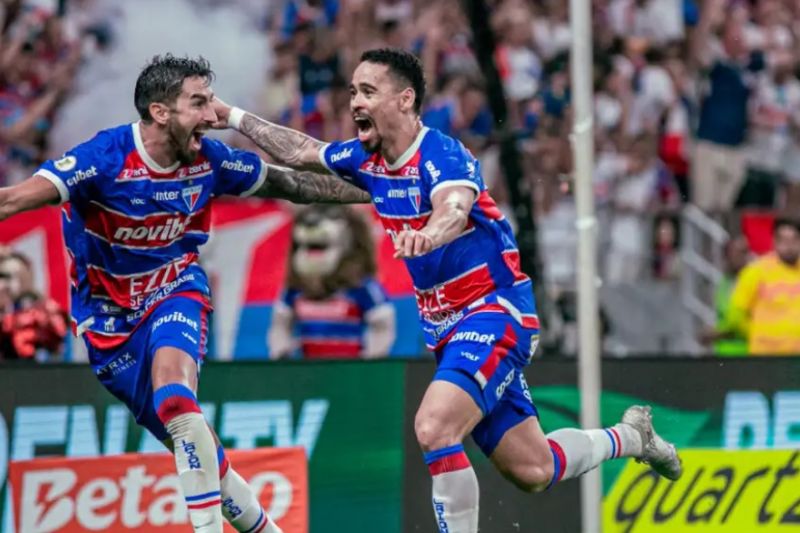 Fortaleza assume liderança do Brasileiro com vitória sobre Corinthians