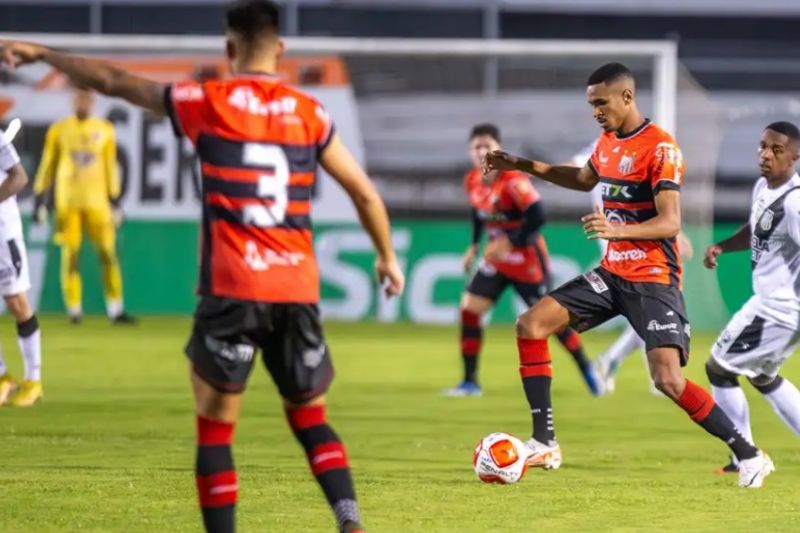 Ponte Preta e Ituano jogam para fugir do Z4 da competição