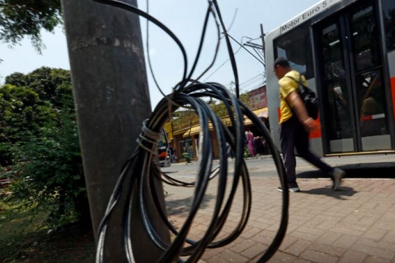 São Paulo ainda tem 14 mil pessoas sem energia elétrica
