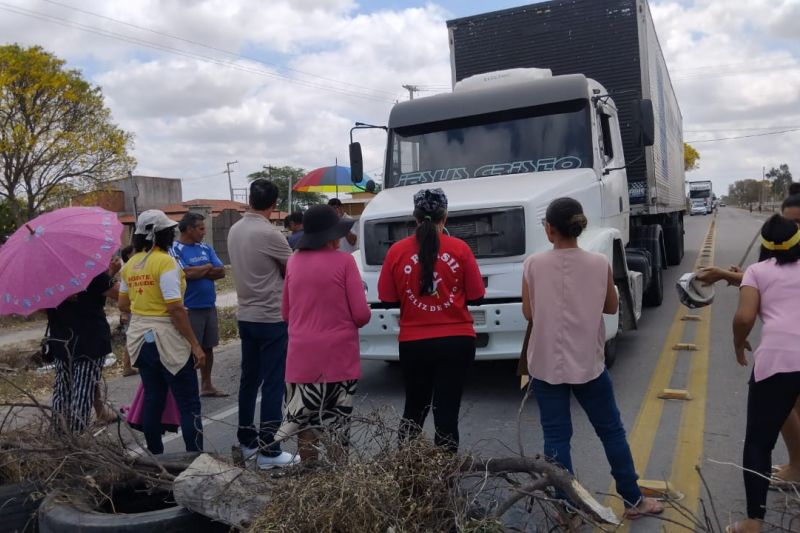 Após protesto, moradores se reunirão com representantes da Águas do Sertão em Ouro Branco