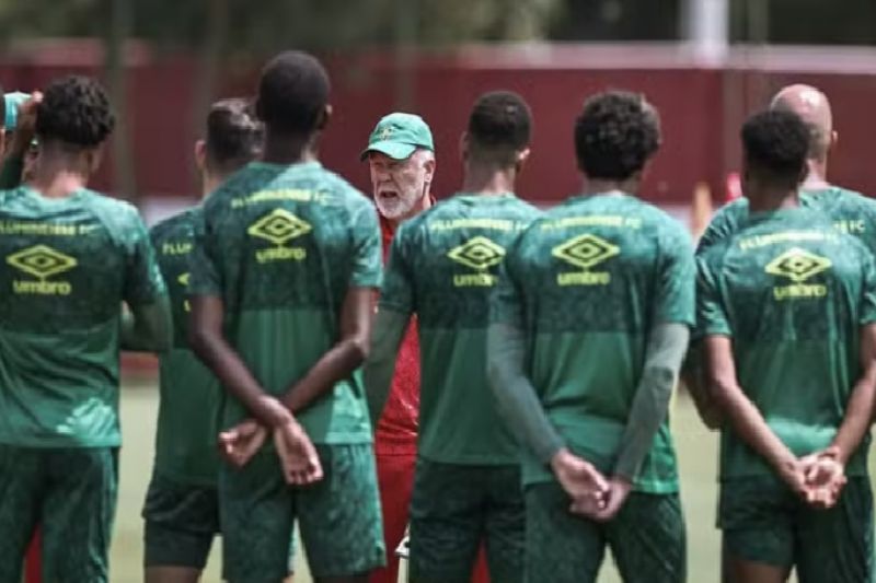 Com seis retornos, Flu terá time titular à disposição de Mano para enfrentar o Fortaleza
