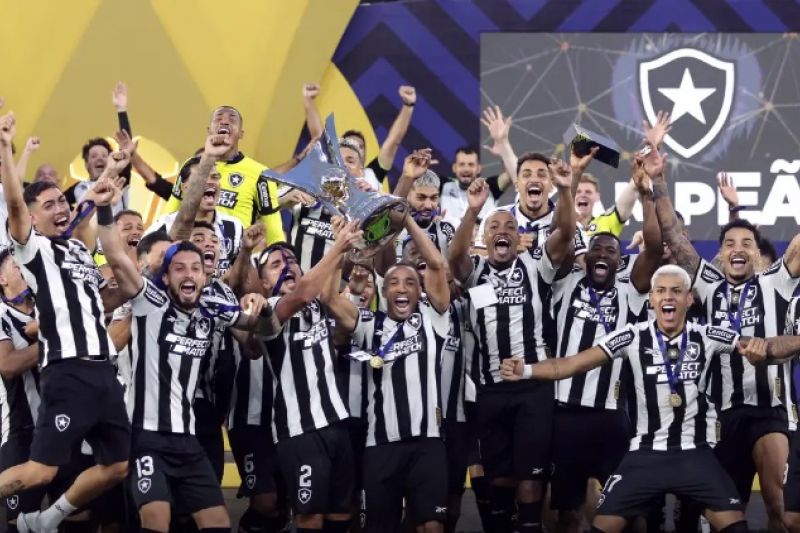 Botafogo derrota o São Paulo e conquista Brasileirão de 2024