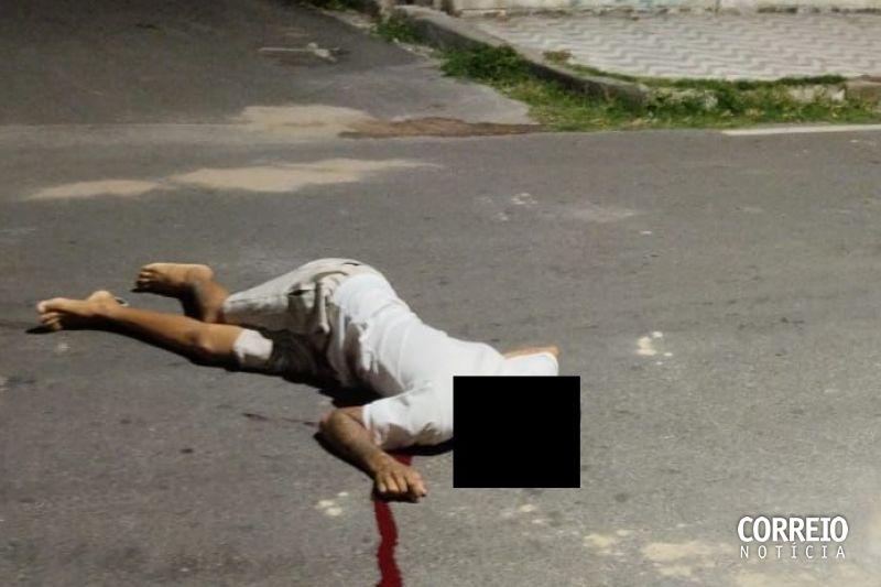 Jovem recém-chegado na cidade é morto a tiros próximo de praça em Delmiro Gouveia