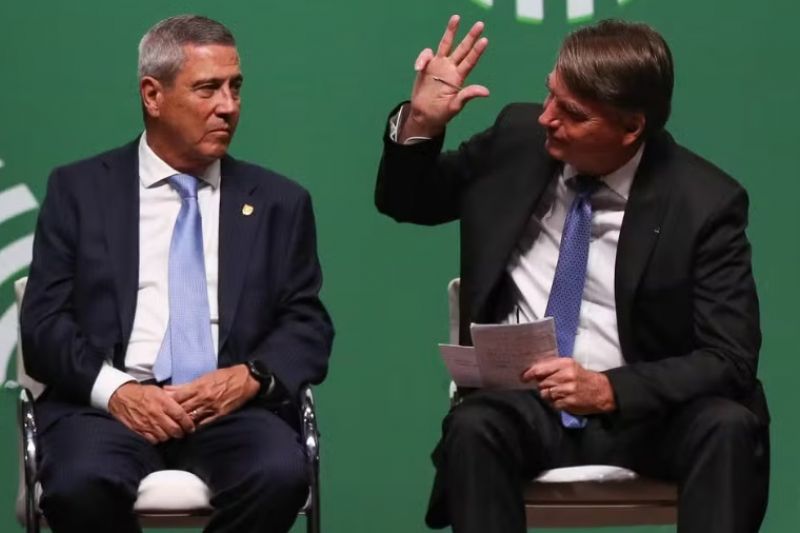 Na mira do STF, Bolsonaro quer reforçar defesa e consulta Celso Vilardi