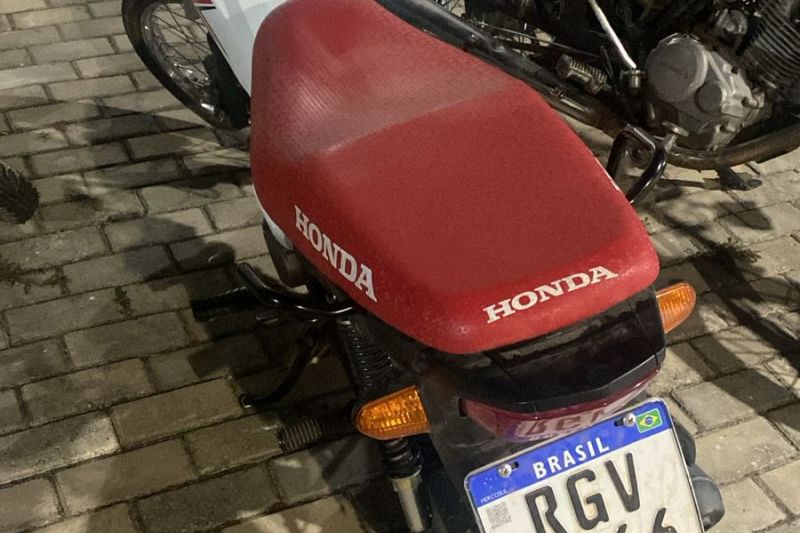 Em menos de uma hora polícia encontra moto furtada em Água Branca