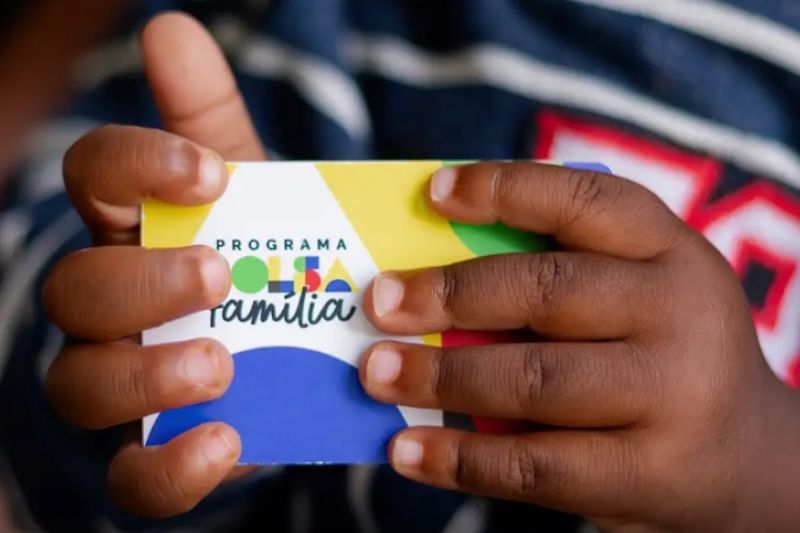 Caixa começa a pagar Bolsa Família de janeiro