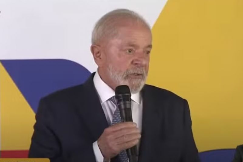 Lula diz que ministros não vão poder 'fazer portaria' sem passar pela Casa Civil