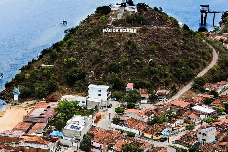 Jovem morre apos perder controle de moto e colidir em cercado em Pão de Açúcar