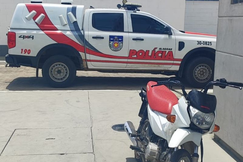 Homem é preso por receptação após ser encontrado com moto furtada em Santana do Ipanema
