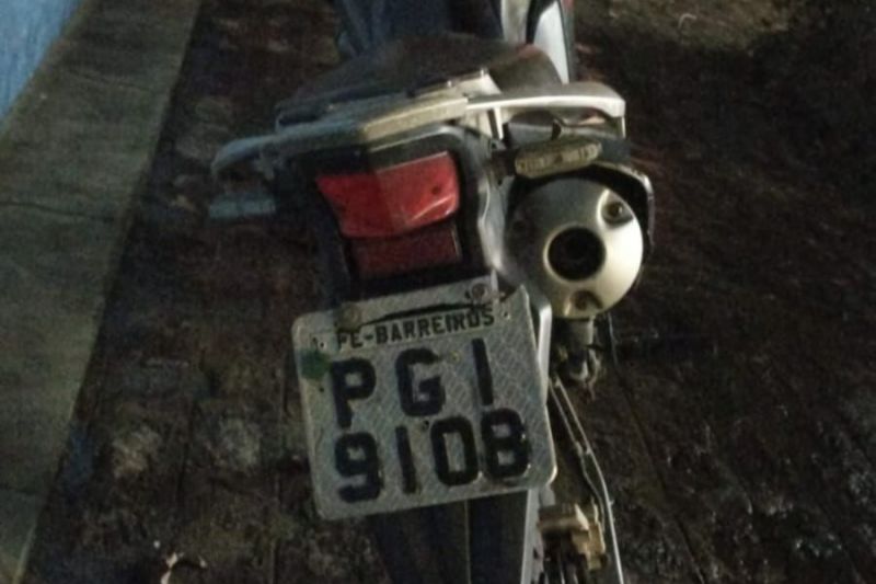 Polícia apreende moto adulterada e conduz três homens a delegacia em Mata Grande
