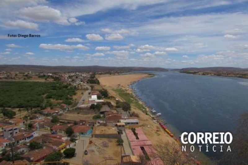 Homem ameaça companheira de morte e foge antes da chegada da polícia em Pão de Açúcar