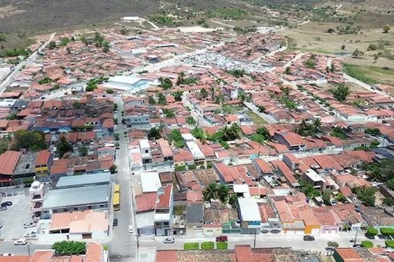 Mulher é detida suspeita de agressão contra homem e depredação de veículo dele em Inhapi