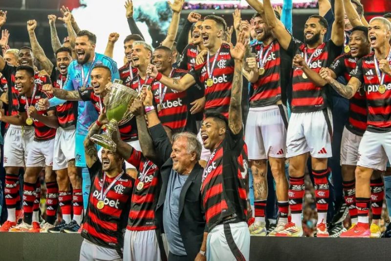 Flamengo é bicampeão carioca após empate sem gols com Fluminense