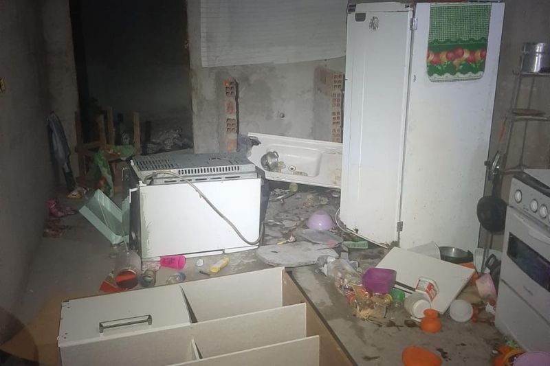 Mulher é presa suspeita de agredir companheira e tentar incendiar residência em Delmiro