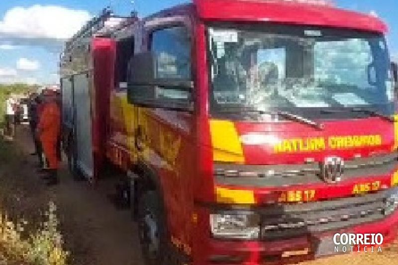 Adolescente desaparece após canoa virar no açude DNOCS, em Delmiro Gouveia