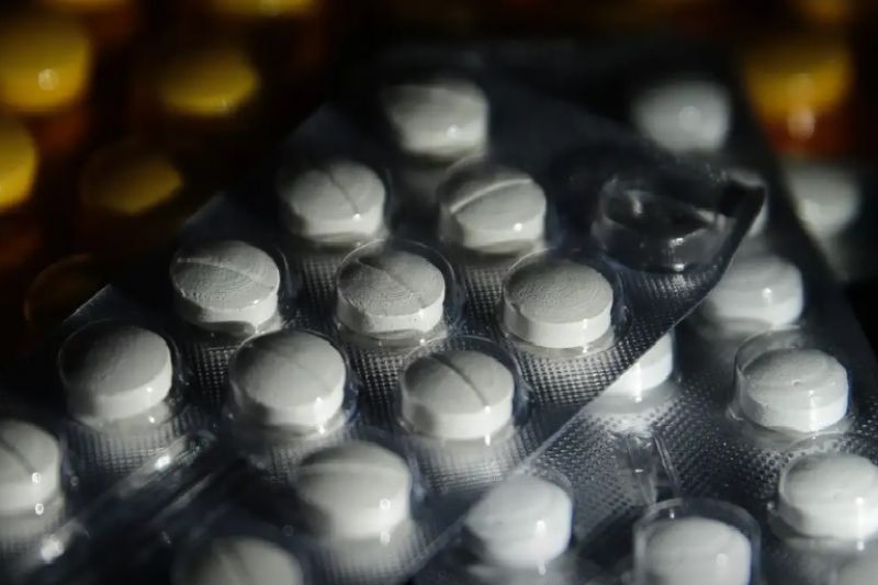 Juiz suspende norma que autoriza farmacêuticos a prescreverem remédios