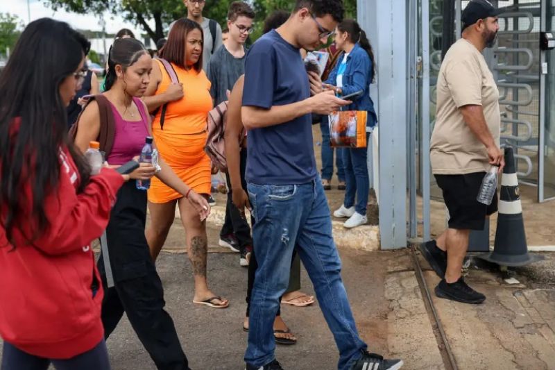 Enem: candidato deve justificar ausência em 2024 para ter isenção