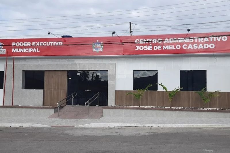Prefeitura de Olho D'água do Casado tem contas bloqueadas por dívidas de gestões passadas
