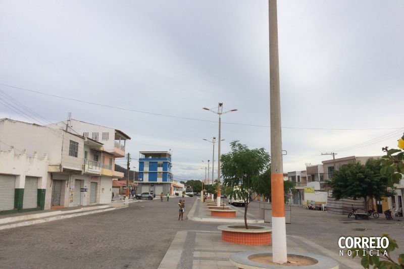 Homem é preso em flagrante após assaltar estabelecimento comercial em Pariconha