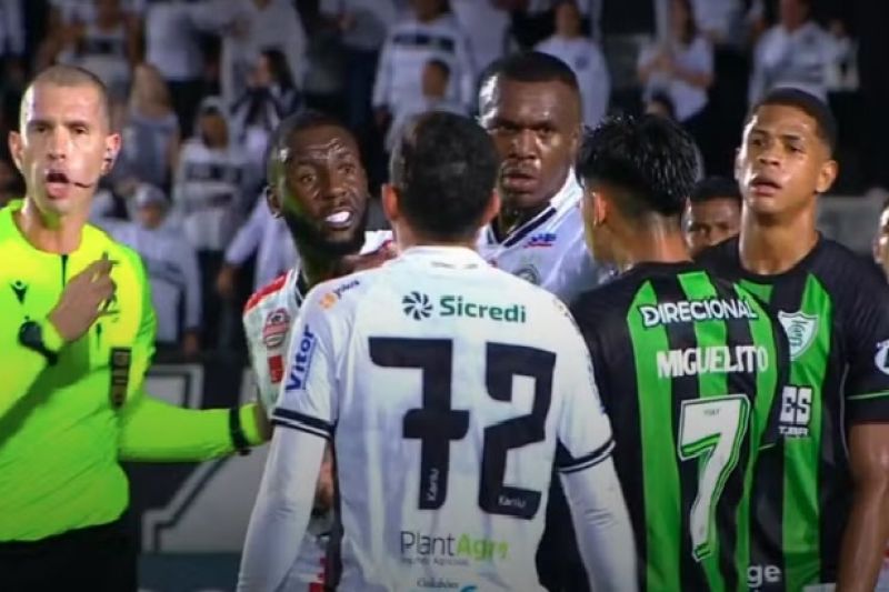 Jogador do América-MG é preso em flagrante após injúria racial na Série B