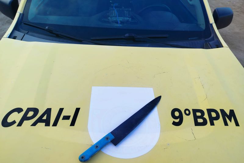 Jovem é preso após invadir casa da ex-esposa, agredi-la e ameaçá-la com faca em Inhapi