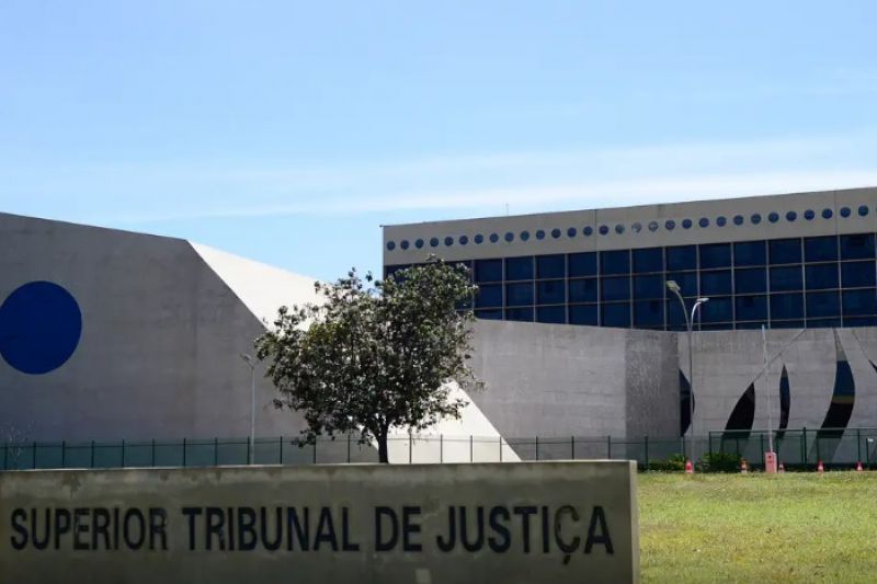 Entenda por que o STJ reconheceu gênero neutro em registro civil