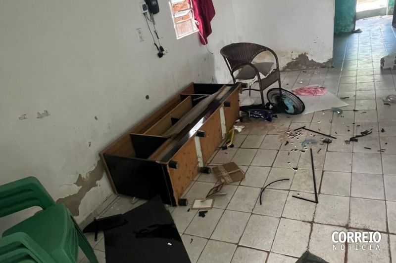 Mulher é agredida e ameaçada com faca pelo companheiro em Delmiro Gouveia