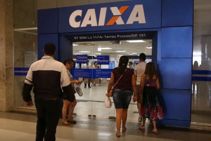 Caixa libera abono salarial para nascidos em maio e junho