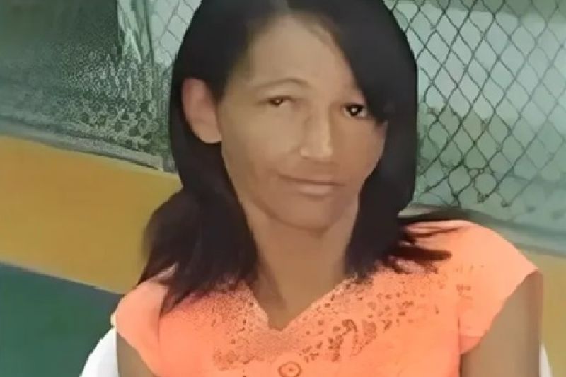 Condenado a mais de 30 anos homem que esquartejou esposa na frente da filha em Olivença