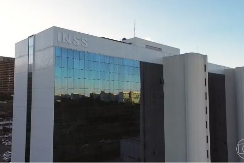INSS começa a devolver descontos indevidos de aposentados na segunda (26)