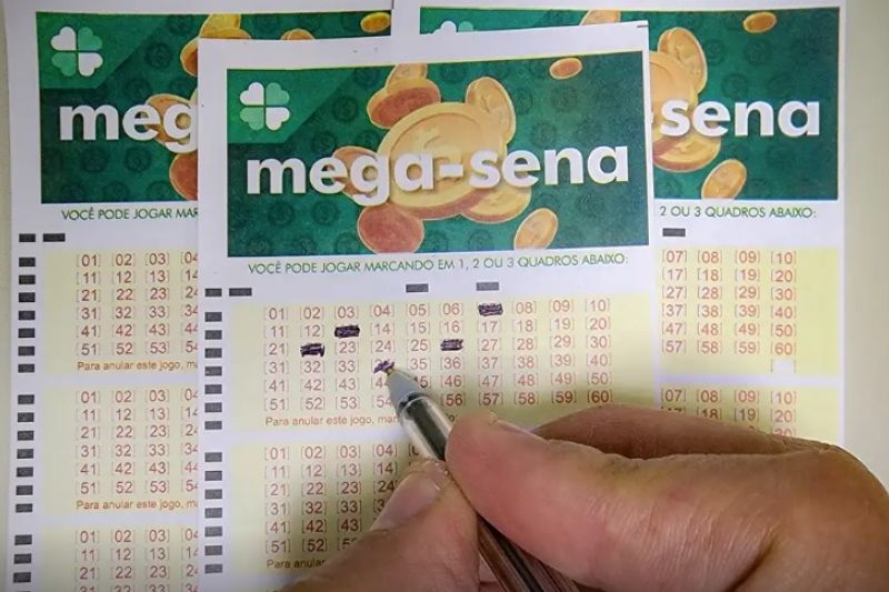 Mega-Sena não tem acertador e prêmio acumula para R$ 90 milhões