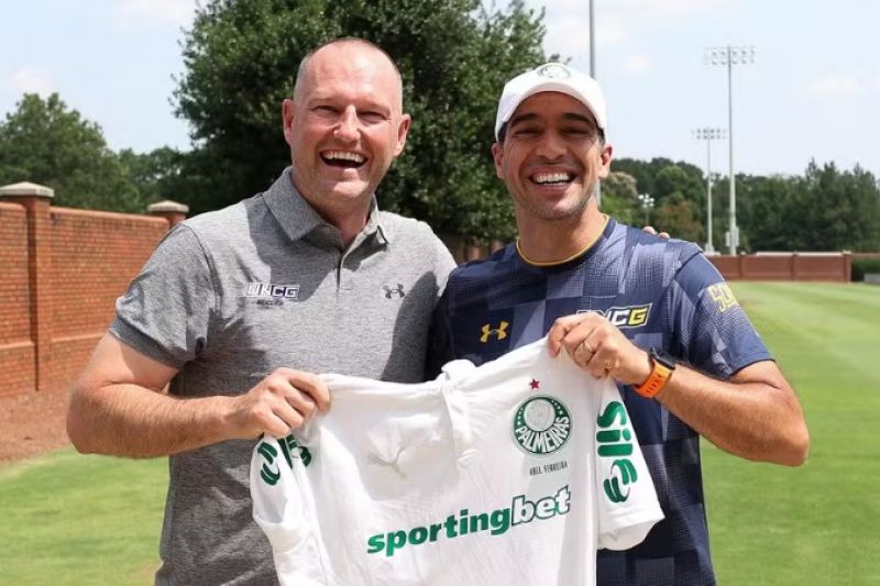Abel faz plano para Copa de Clubes, e renovação ganha força no Palmeiras
