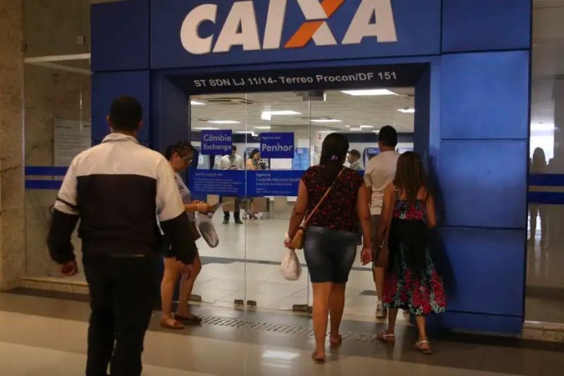 Caixa libera abono salarial para nascidos em julho e agosto