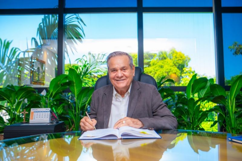 Ronaldo Lessa assume interinamente o governo de Alagoas