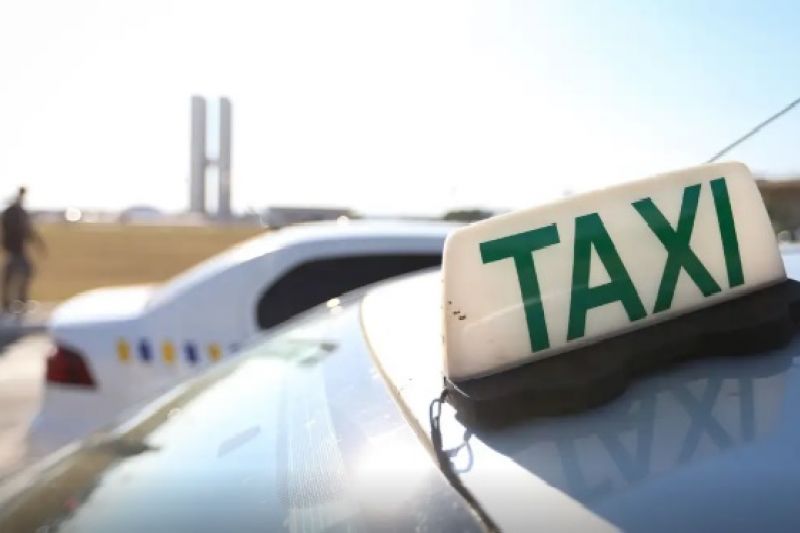 Fim da taxa de verificação de taxímetros beneficiará 300 mil taxistas