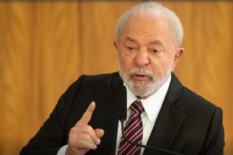 Lula lidera em todos os cenários de 1º turno e empataria só com Tarcísio no 2º turno