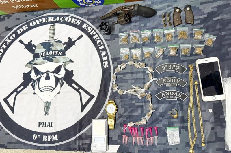 Homem é preso ao ser encontrado com revólver e drogas escondidas na casa da avó em Delmiro