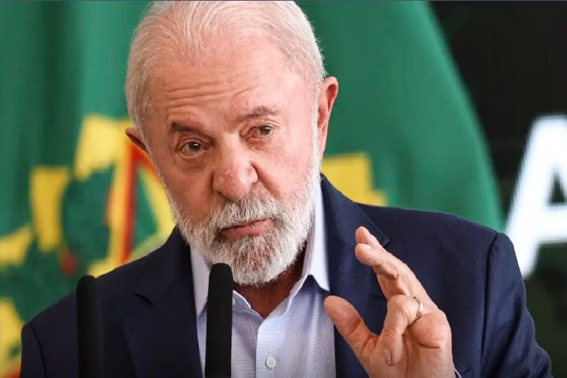Lula finaliza plano aos setores afetados por tarifaço de Trump