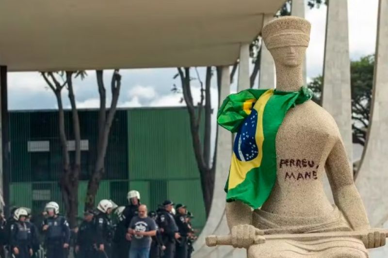 141 envolvidos seguem na cadeia e 44 estão em prisão domiciliar